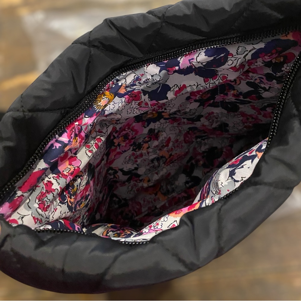 🌸Vera Bradley Quilted Hipster Black - Picture 2 of 6